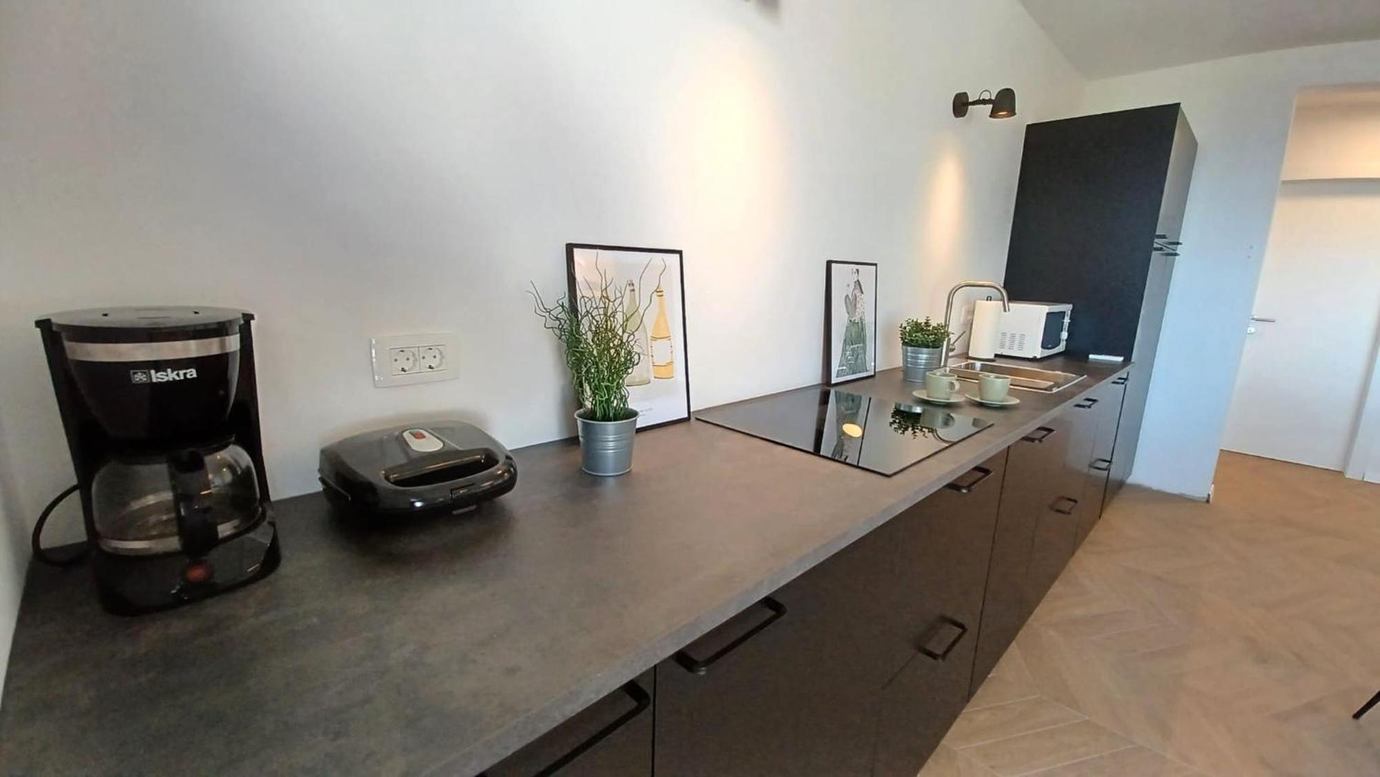 Sea View Apartments Ivana Кърк Екстериор снимка